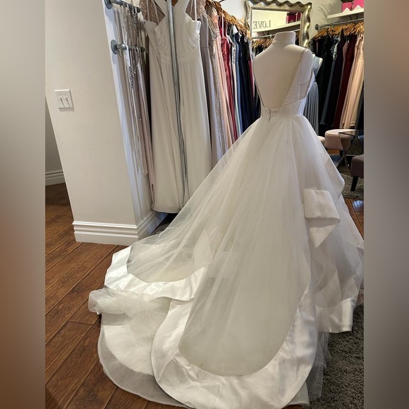 HAYLEY PAIGE WEDDING DRESS - Picture 3 of 4